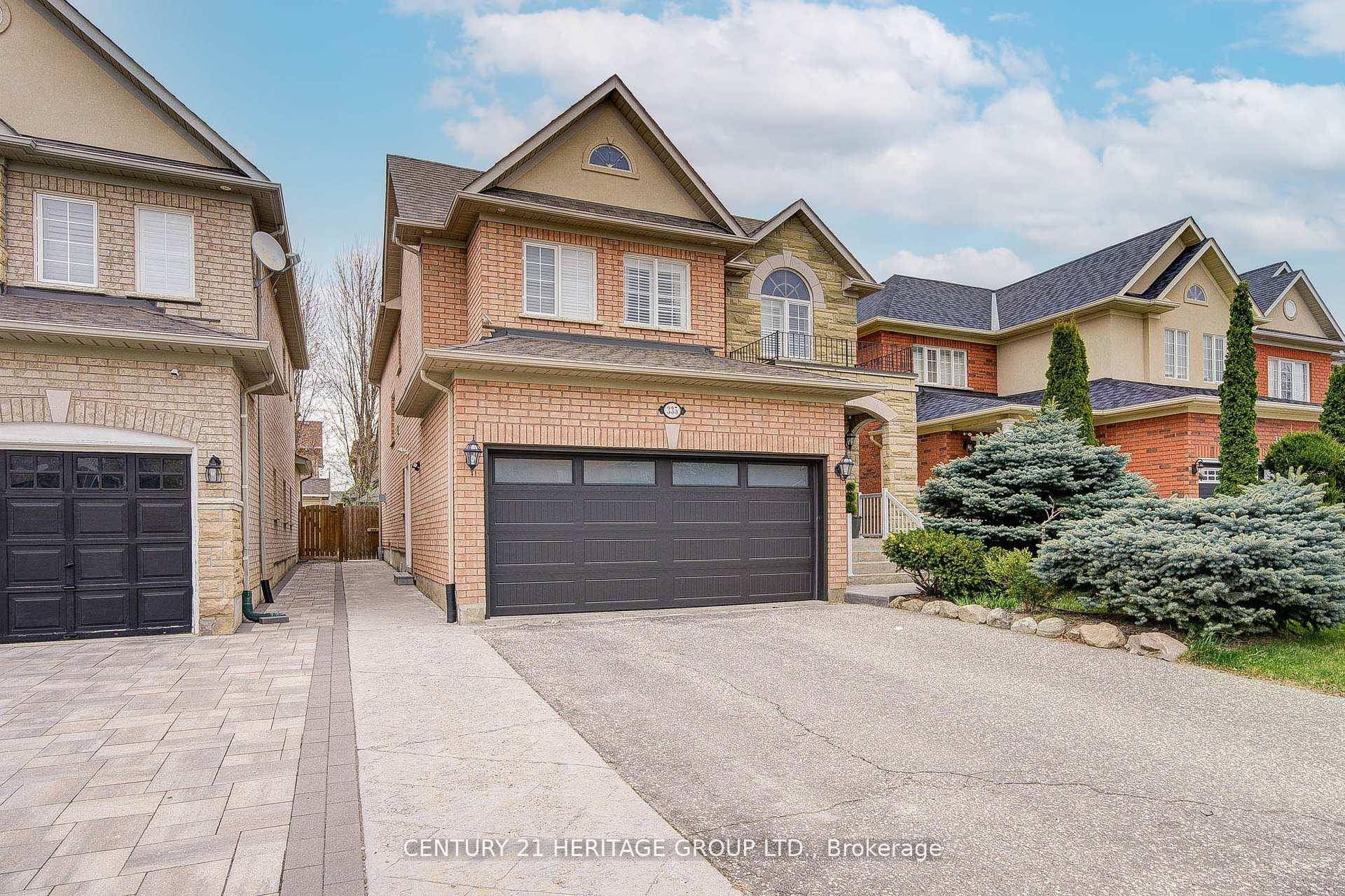 Welcome to this one bedroom legal basement apartment in the heart of Vaughan !