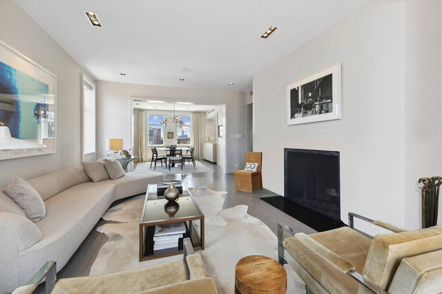 Perched on the 19th floor of the iconic London Terrace Towers at 465 West 23rd Street, Apartment 19D is an exquisitely renovated 2 bedroom, convertible 3 2 bathroom residence offering ...