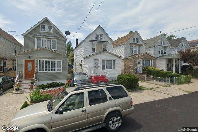 Beautiful amp ; Nice single Family House in Queens Village.
