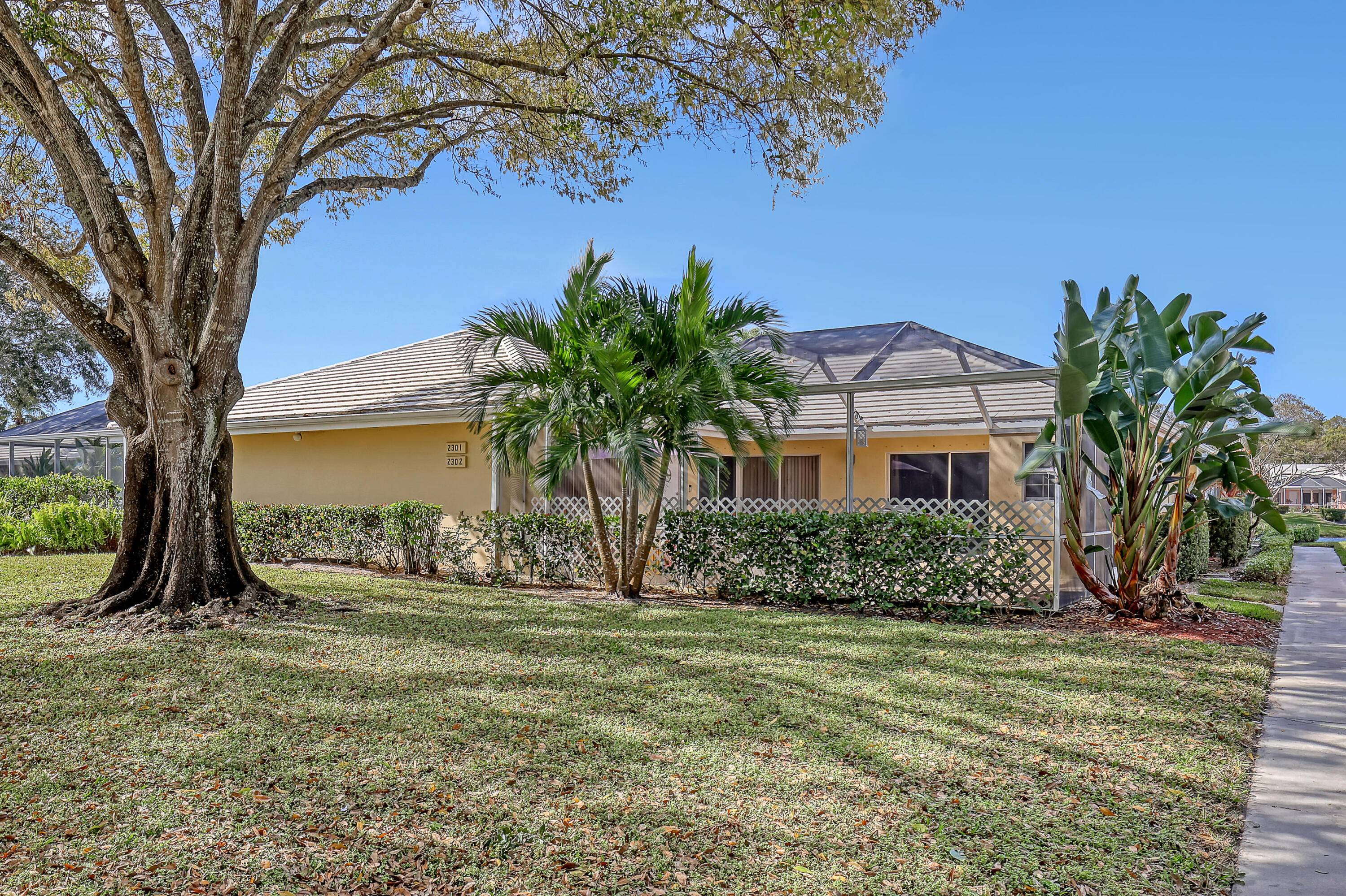 Step into this beautifully updated 2 bedroom, 2 bathroom townhome in the heart of Palm Beach Gardens.