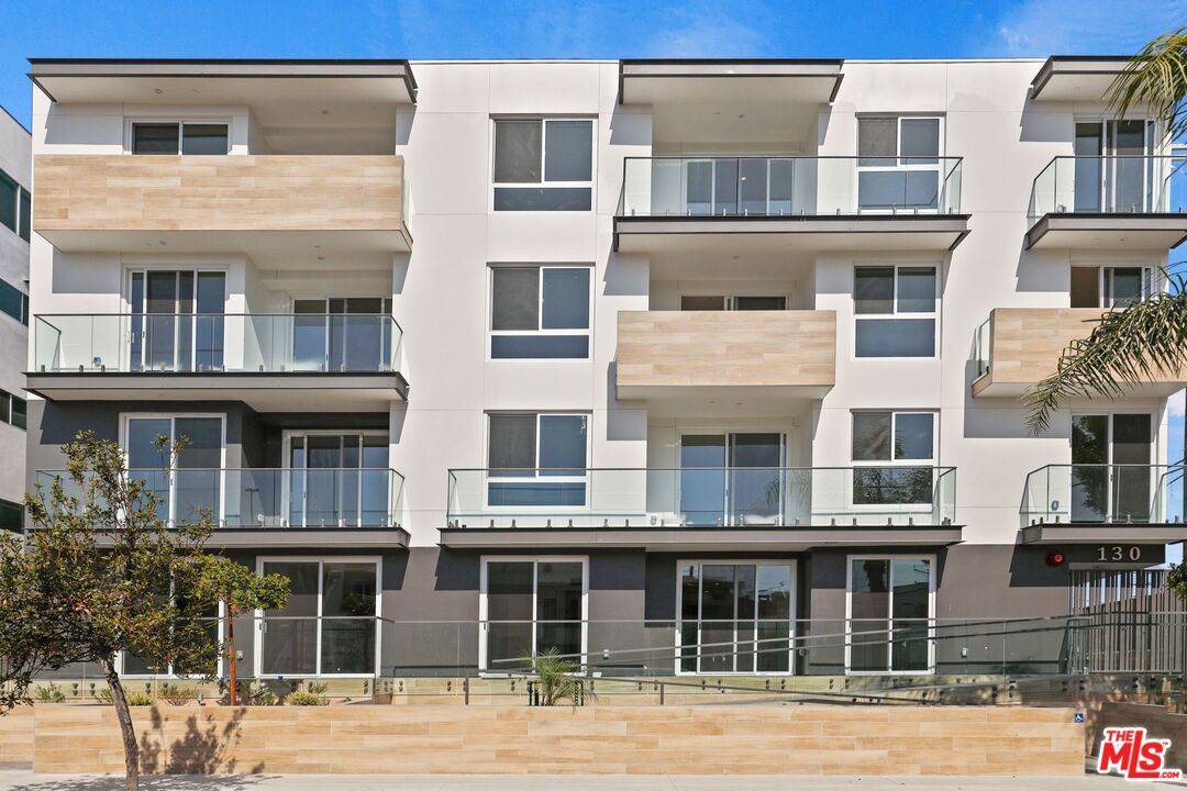 130 S Croft Ave 4BR Beverly Grove La