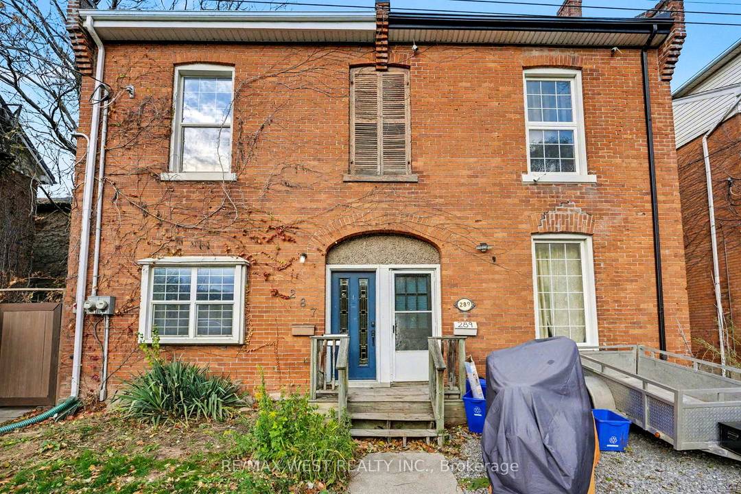 Recently renovated, turn key Legal Duplex Investment Opportunity on a quiet dead end street in Prime downtown location !