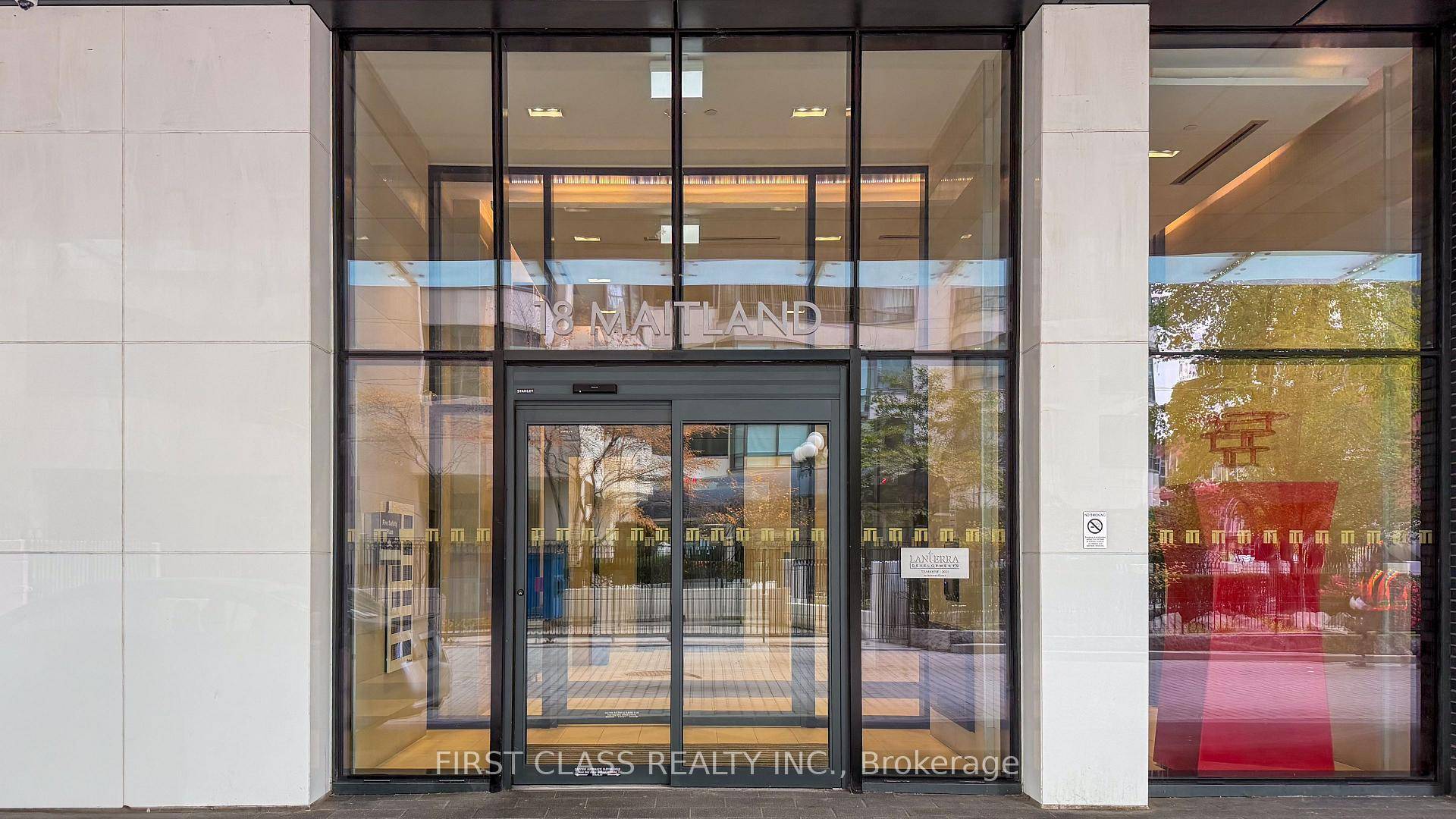 Luxurious Well Kept One Bedroom with den Condo Teahouse, Quite Street In The Busiest Downtown Core Area, Sun Filled Living Rm W East View, Large Balcony, Features Modern Open concept ...