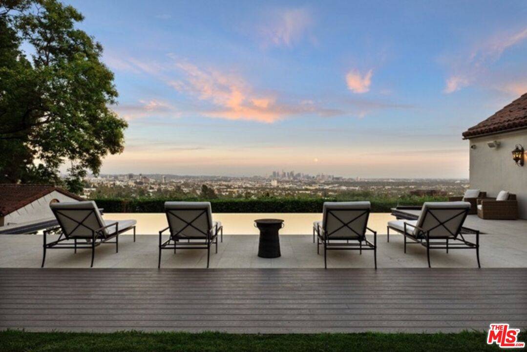 8159   Hollywood Blvd 9BR Sunset Strip La