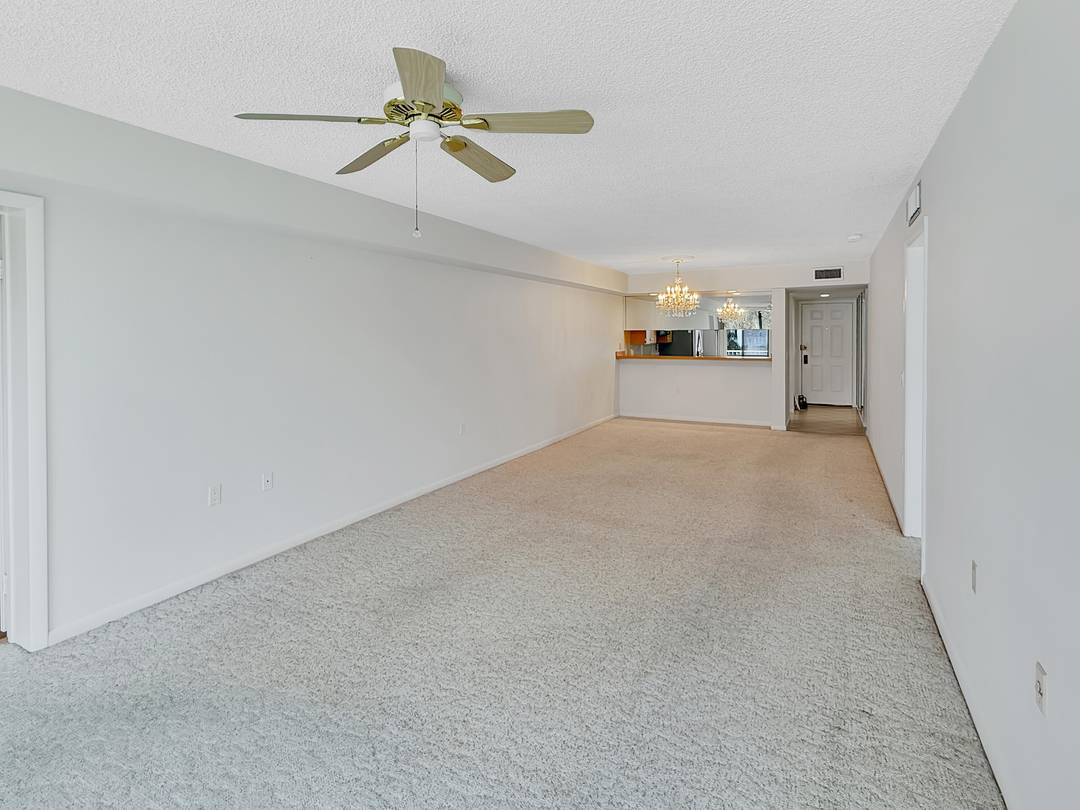 This spacious 2 bedroom, 2 bathroom condo offers 1, 437 sq.
