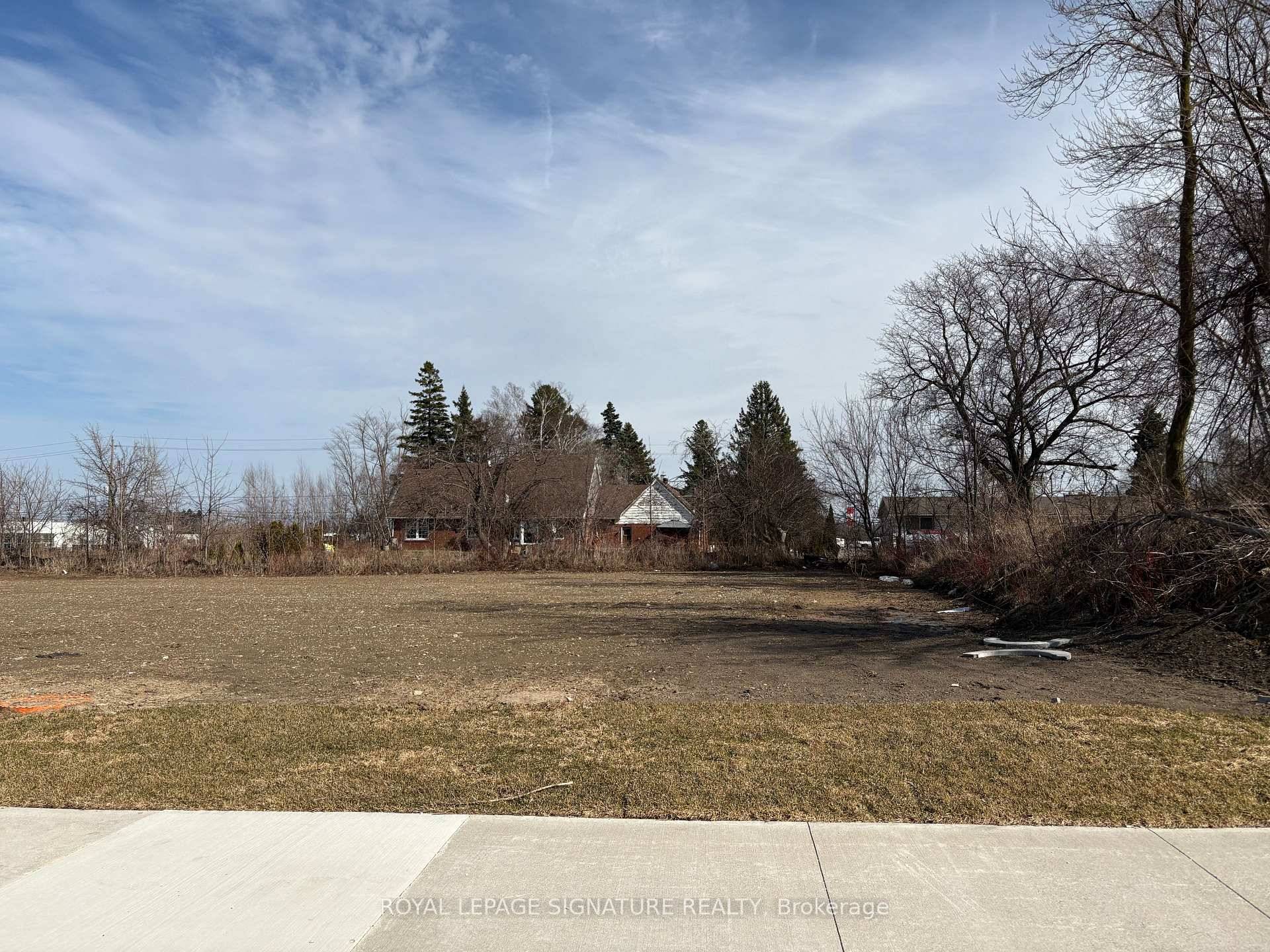 37, 500 SF. 86 acres of land Zoned M11 H37 Airport Prestige Business.