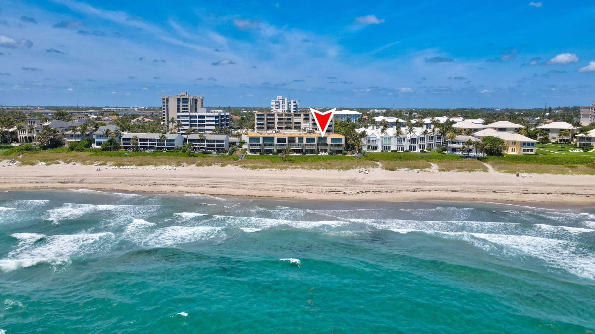 Relocating to Florida ? Don't miss this rare opportunity !