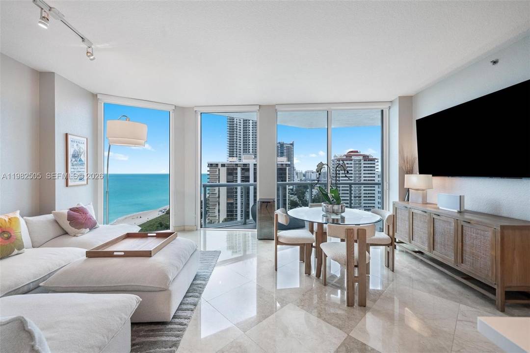 Beautifully updated oceanfront 1 bedroom, 1.
