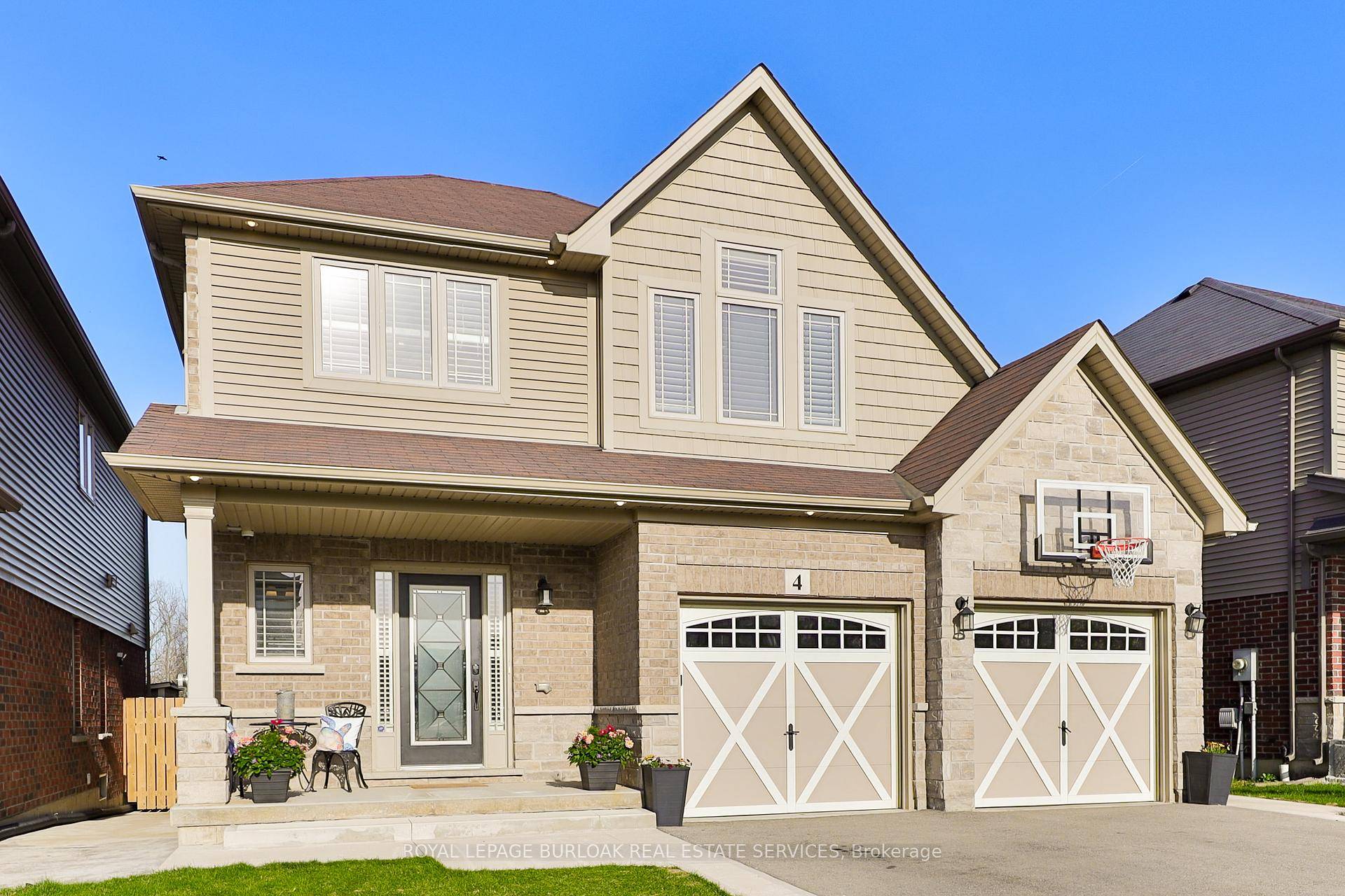 Welcome to this exceptional family home offering 2890sqft of total living space in one of Stoney Creeks most sought after neighbourhoods !