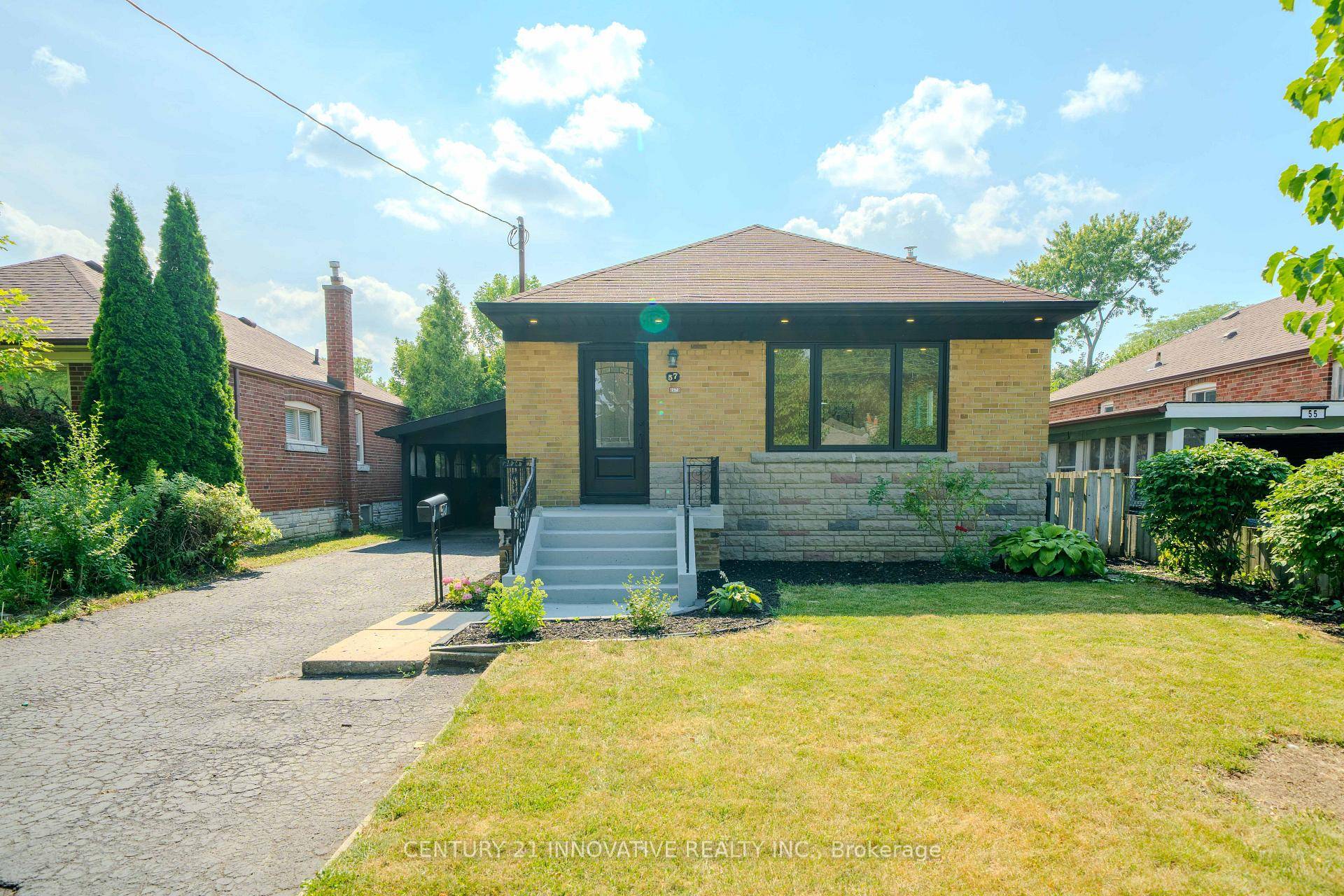 Welcome to this beautifully newly renovated 3 bedroom, 2 washroom main floor unit located in the heart of Scarborough !