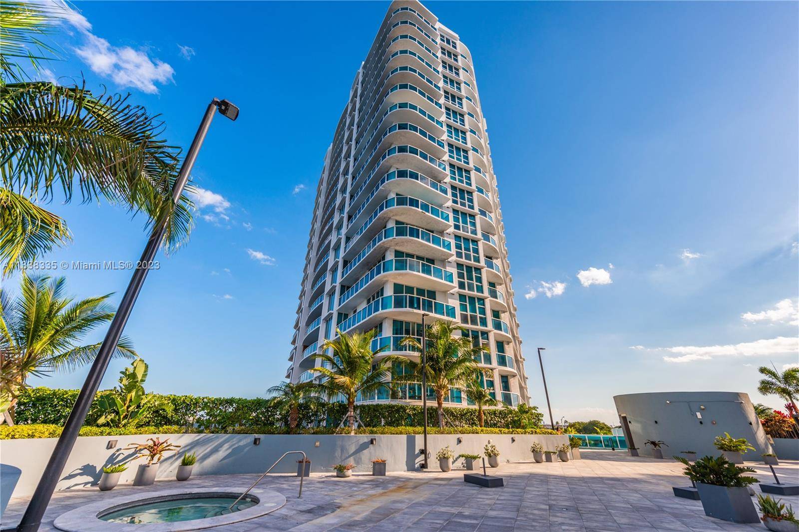 This beautiful renovated and light filled apartment boasts a wonderful almost 360 degree view of Miami Beach, Brickell and downtown, and from its very long and circular balcony you can ...