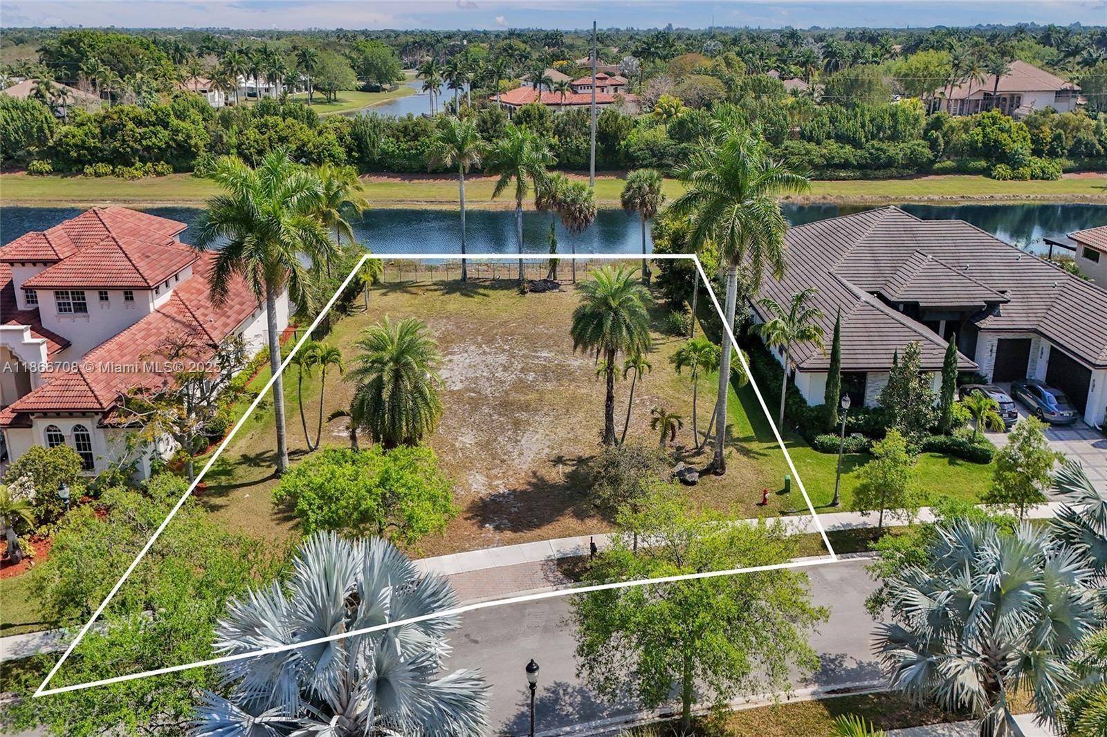 Design and build your dream residence on this rare homesite located within the prestigious Estates of Swan Lake at Windmill Reserve, Weston.