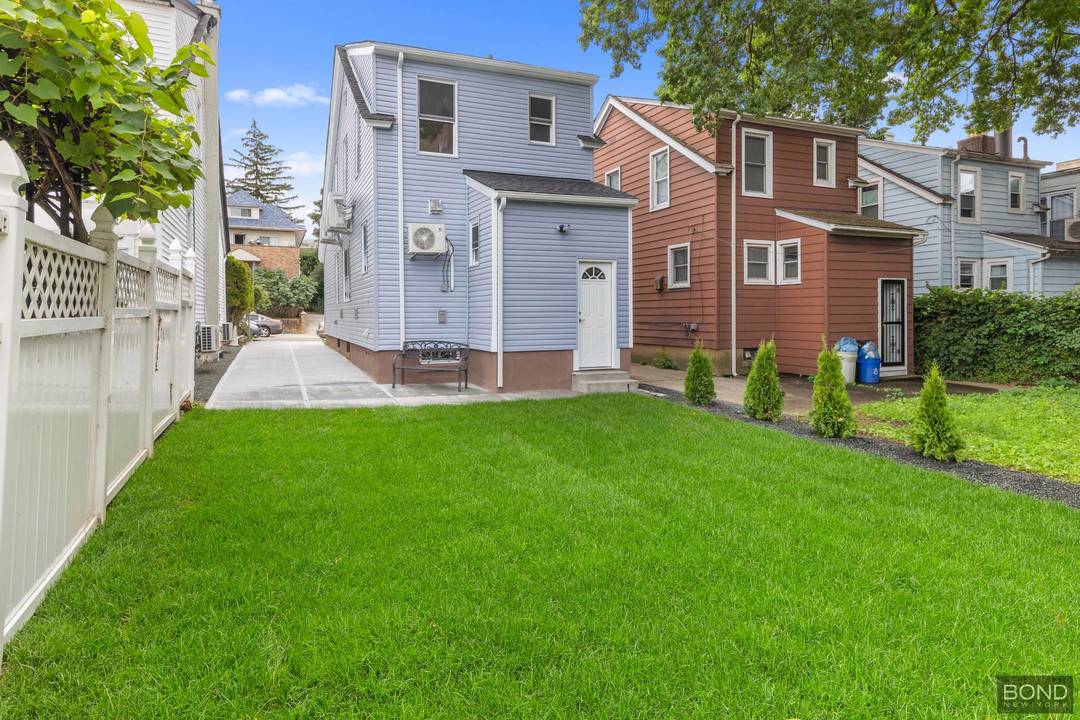 Modern Luxury Meets Queens Charm Gut Renovated 3BR with Parking for 3 !