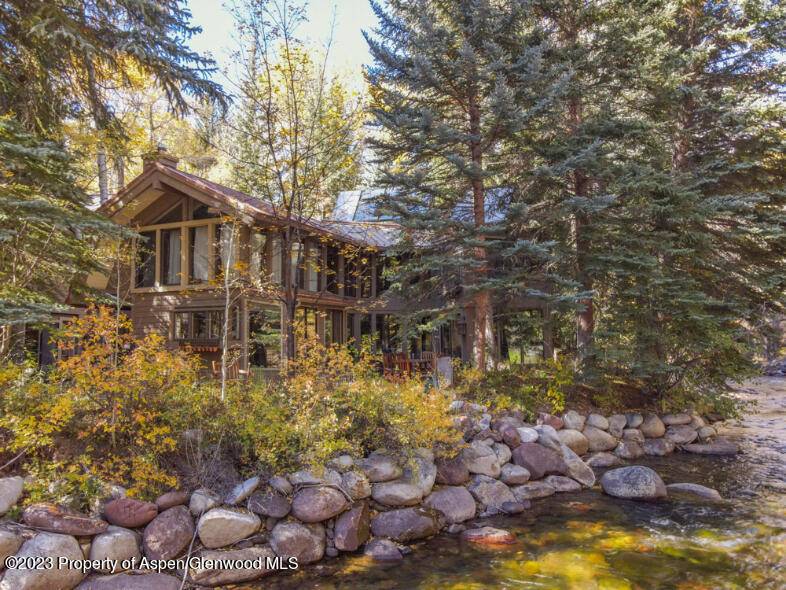 IRREPLACEABLE FAMILY COMPOUND ON THE ROARING FORK RIVER !