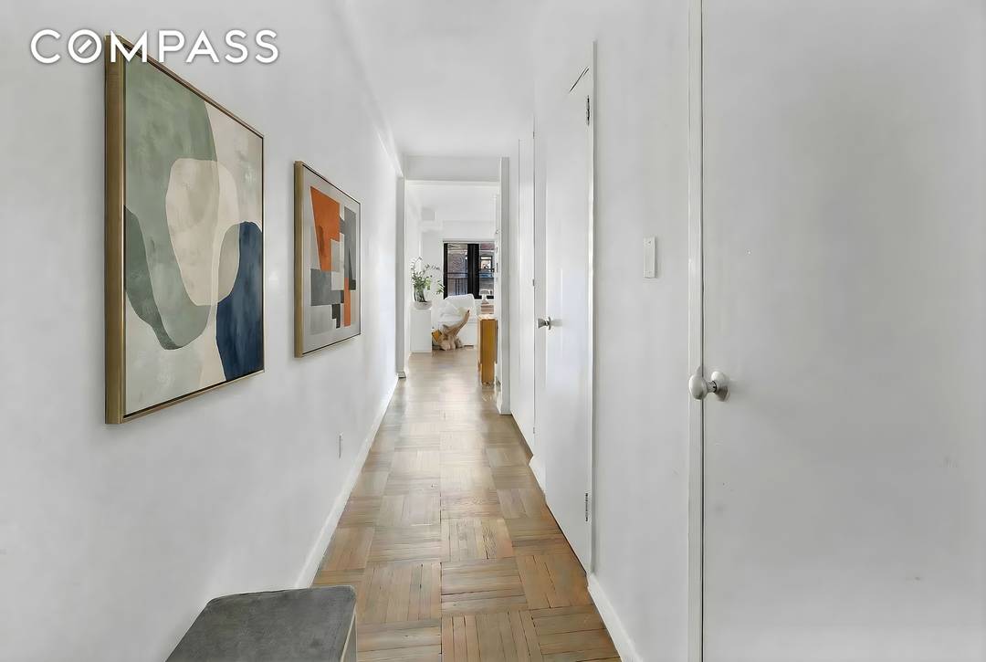 Available for the first time, apartment 15AS is a true penthouse two private terraces, sweeping architectural and river views, south and east exposures, and a flexible second bedroom home office, ...