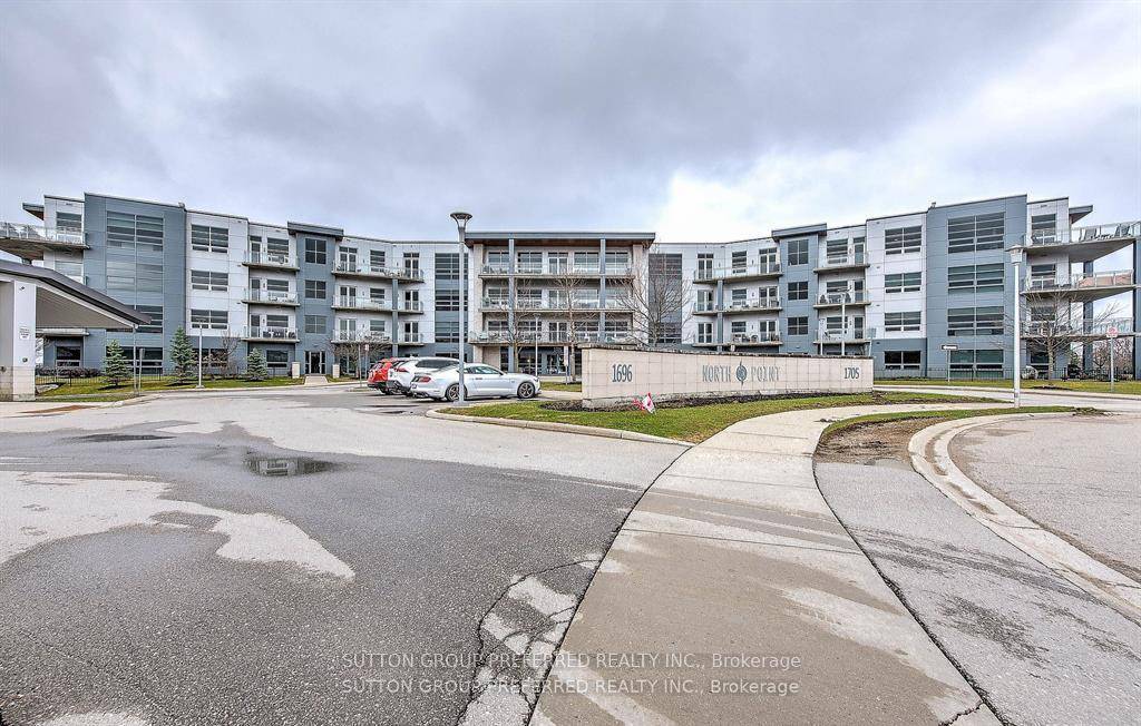 Stunning North Point Condo located in Premium Richmond Hill Location.