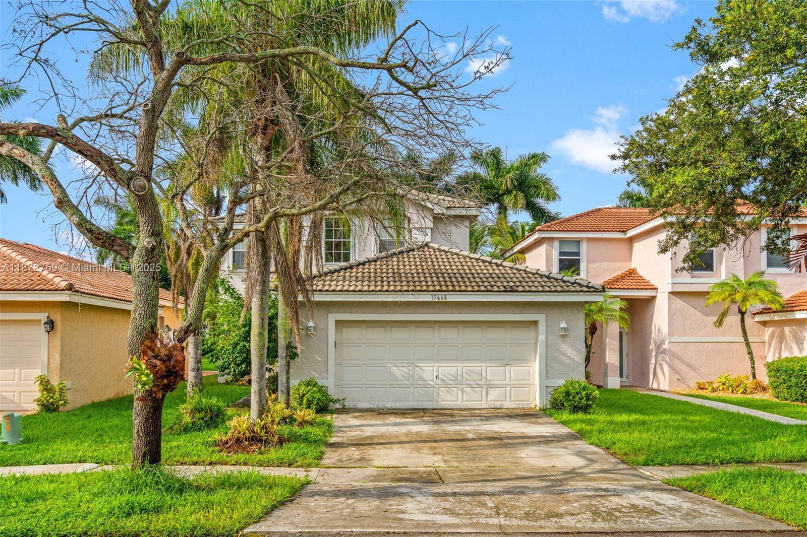 Spacious 3 bedroom, 2. 5 bath single family home with a 2 car garage located in the sought after SilverLakes community.