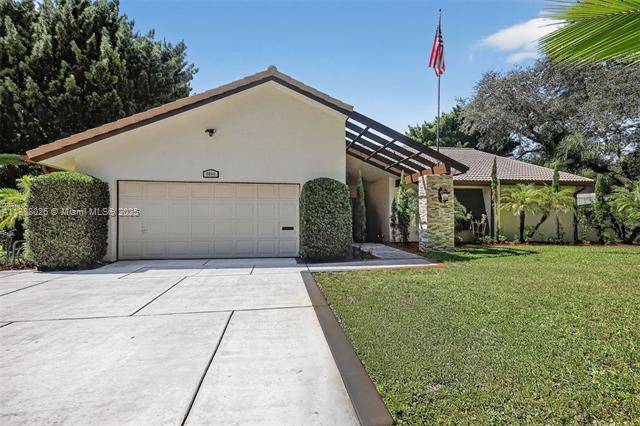 WATERFRONT, GOLF COURSE amp ; POOL VIEWS TRIFECTA !