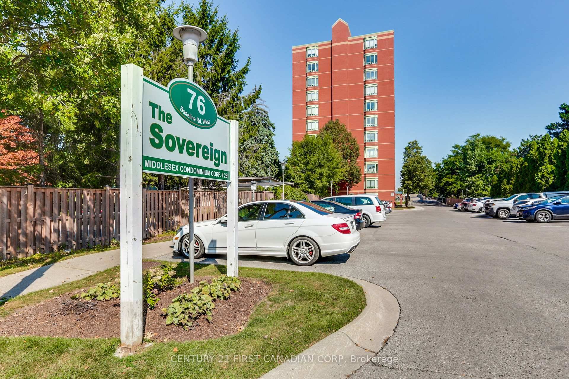 Turn key 2 bedroom, 2 bathroom, corner unit condo in South London, Ontario !