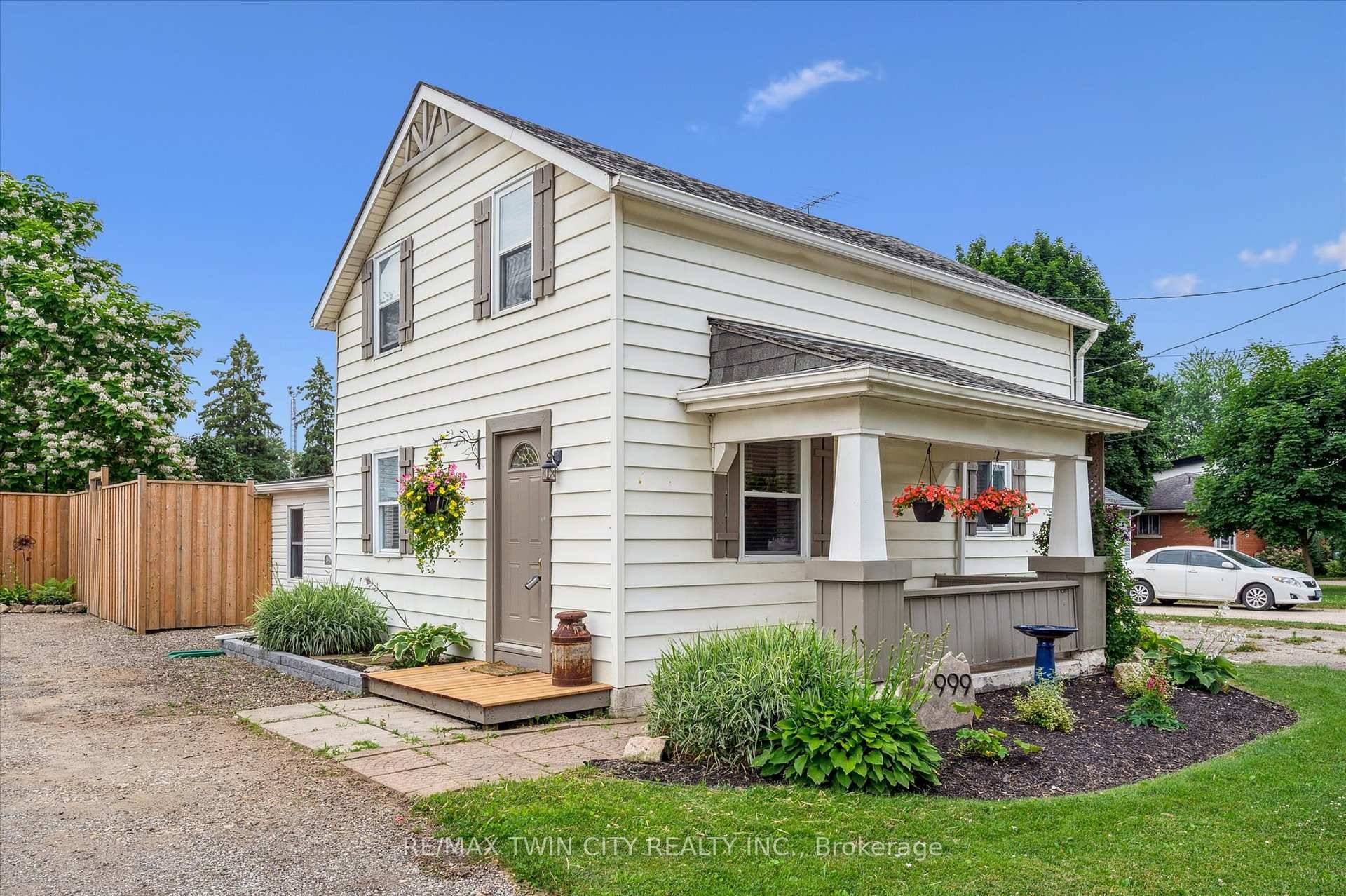Charming family home in the heart of Conestogo.