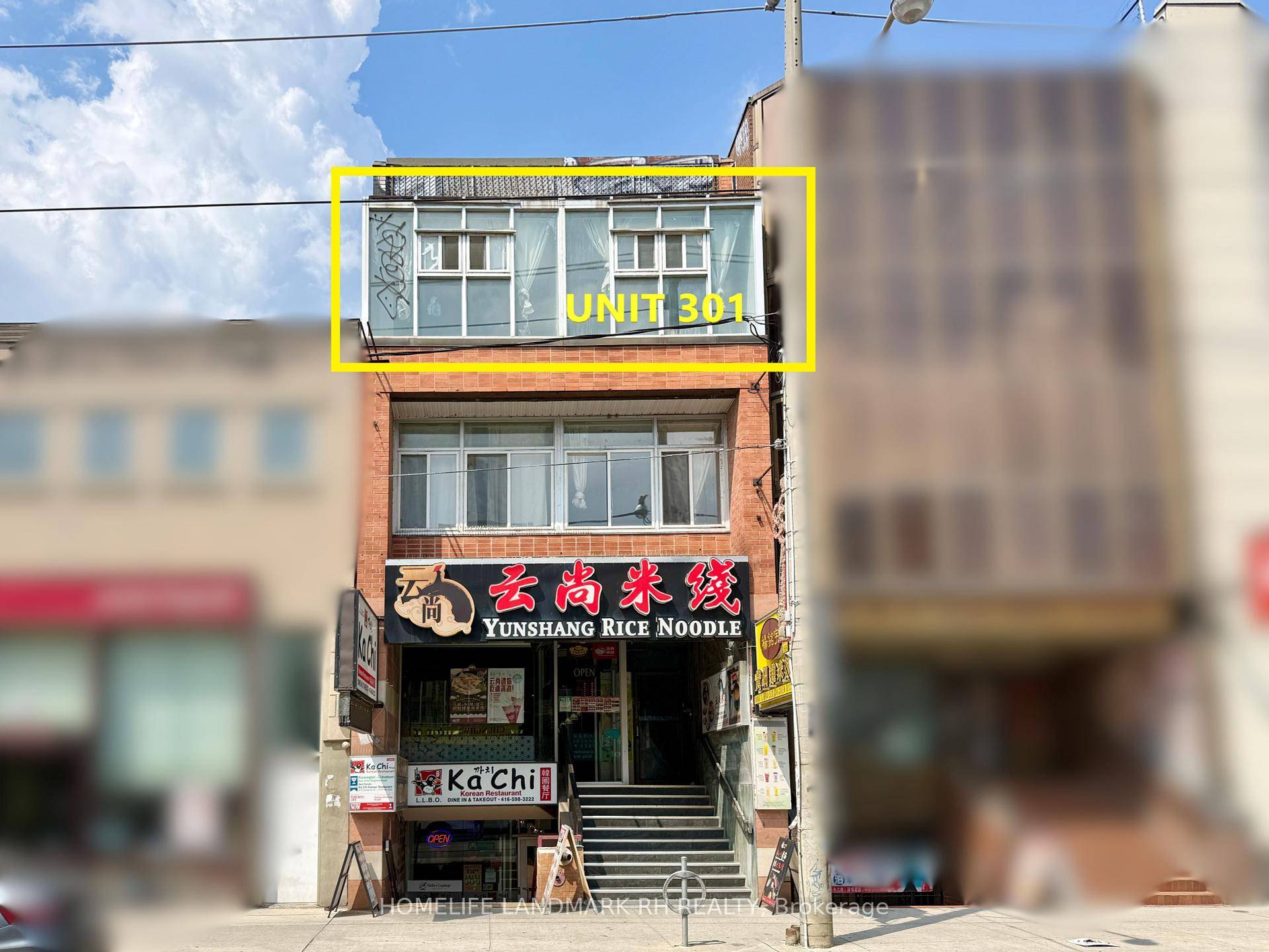 Brand new renovated 4 bed 3 bath unit for lease in prime central Chinatown location !