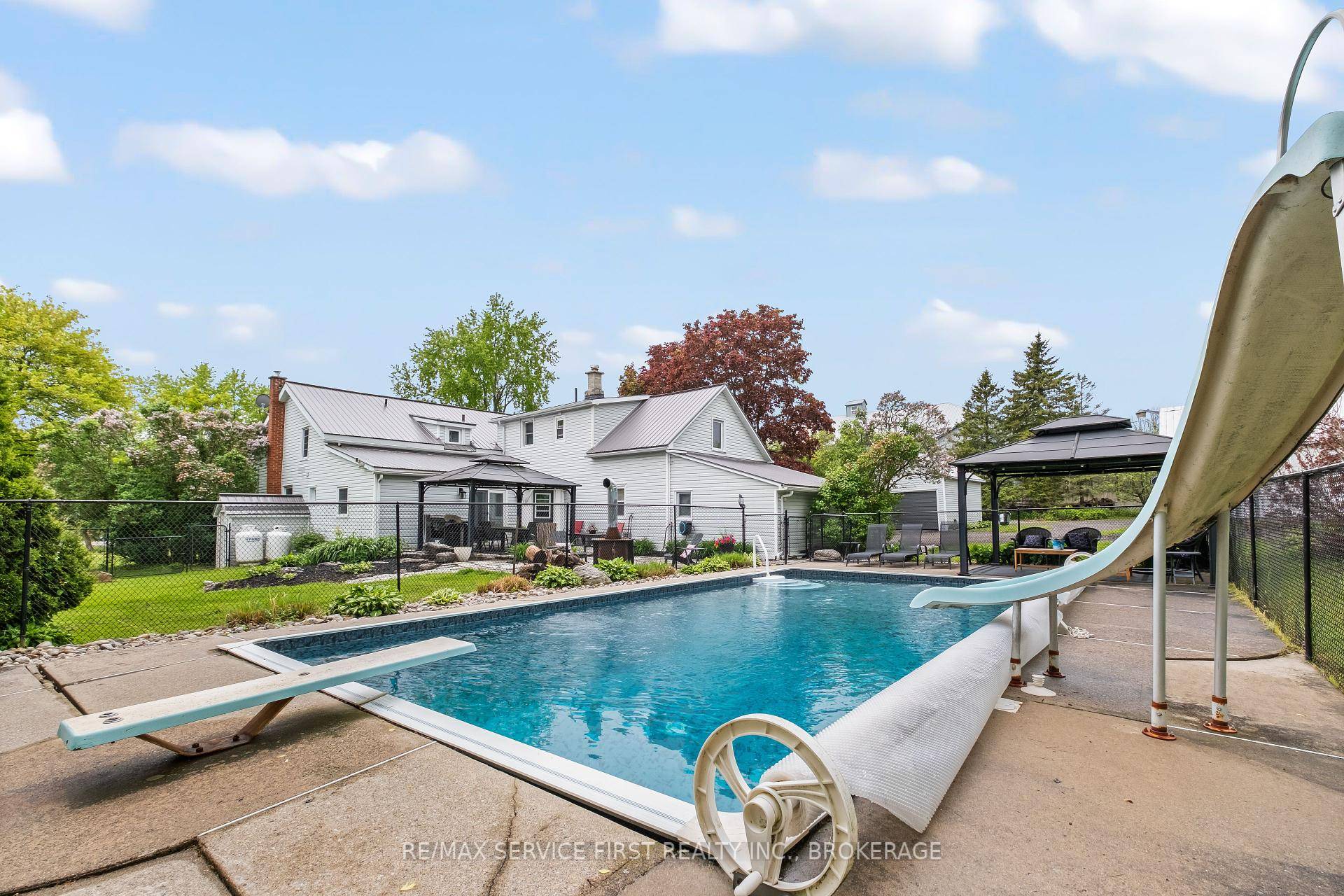 Welcome to 3674 Princess St a beautifully updated country estate located in the West end of Kingston just minutes from the Cataraqui Town Center !