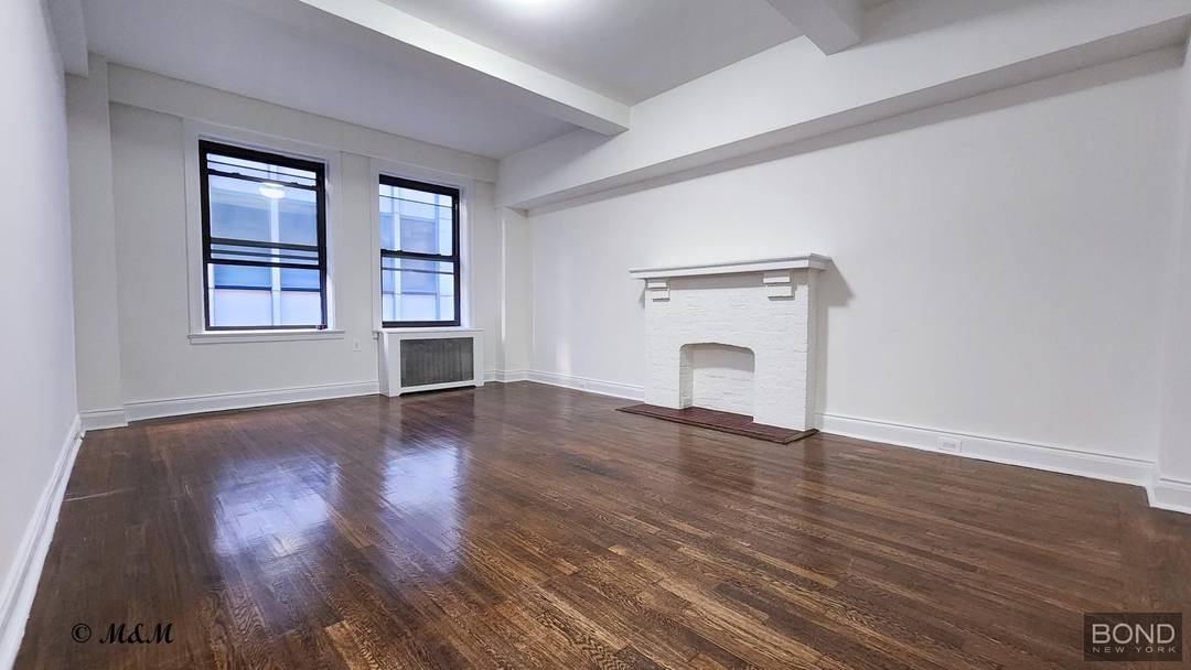 Midtown West 55th and 6th and 1 2 Ave Central Midtown location, here you can step out in the city with legendary institutions at your doorstep including Carnegie Hall, MoMA, ...