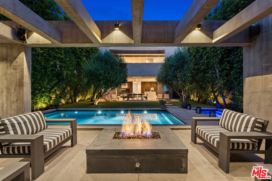 607 N Alta Vista Blvd 5BR Hancock Park La