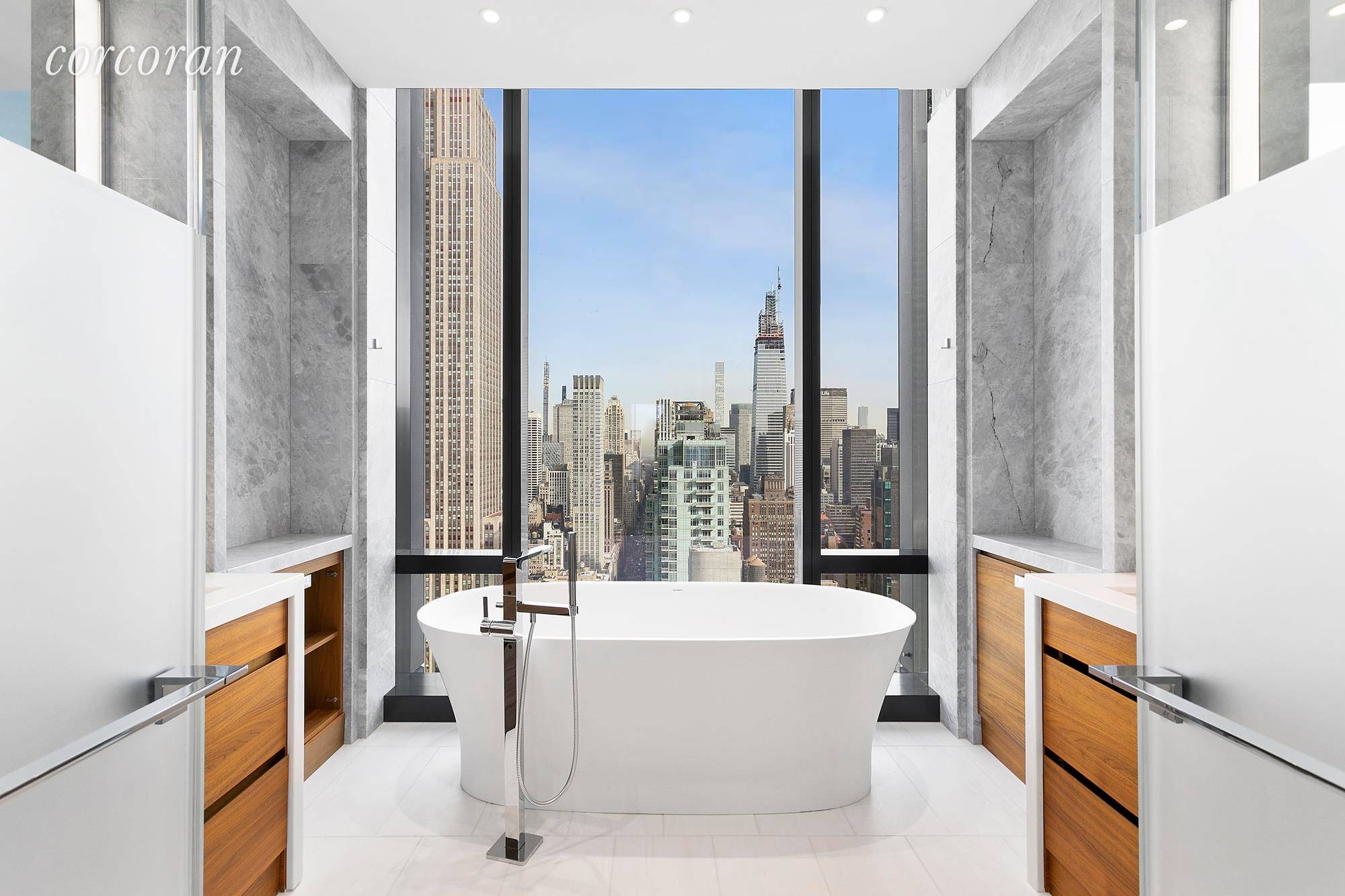 Welcome to the premier address on 5th Avenue.