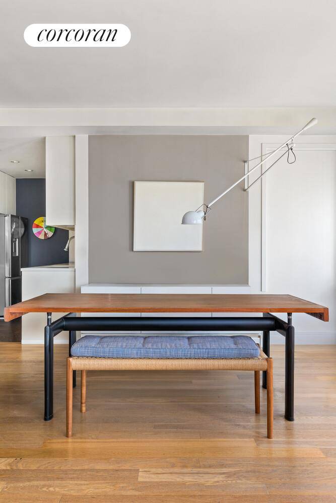 Perched high above the vibrant streets of Downtown Brooklyn, The Syndicate Team presents this luminous two bedroom, two bath residence ; a modern sanctuary where sleek design meets urban convenience.