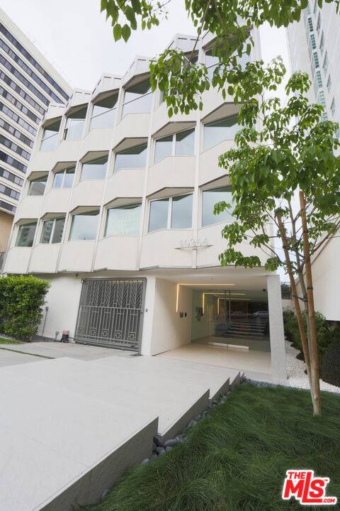 10366 Wilshire Blvd 2BR Westwood La