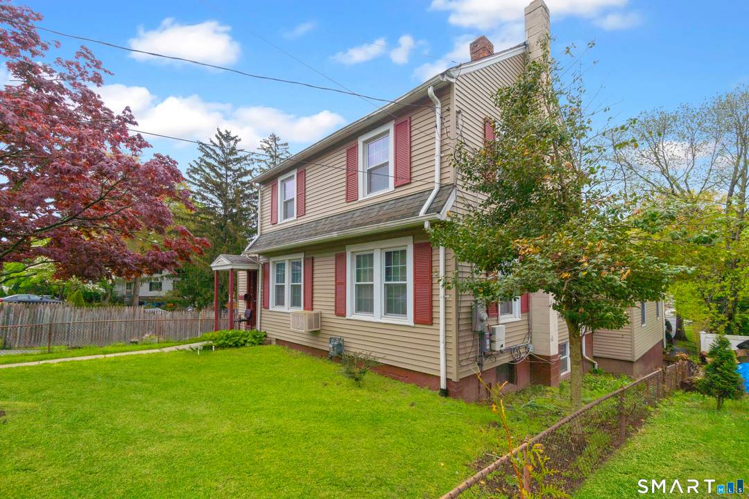 Welcome to 33 Colonial Road Unit 9, Stamford, CT 06906, with a mailing address of 60 Pine Hill Avenue, Stamford, CT 06906.