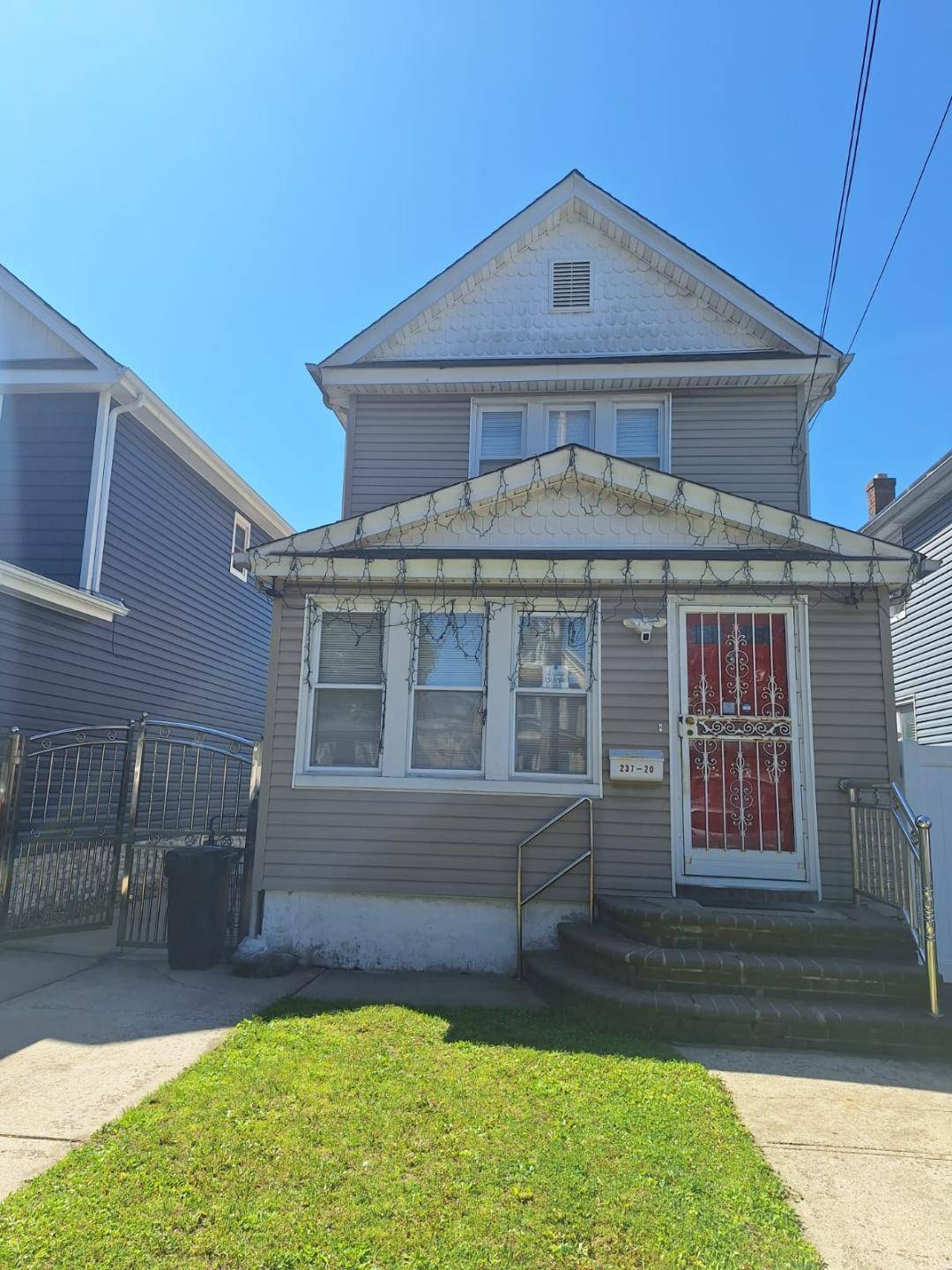 Beautiful colonial home in the heart of Bellerose, Queens.