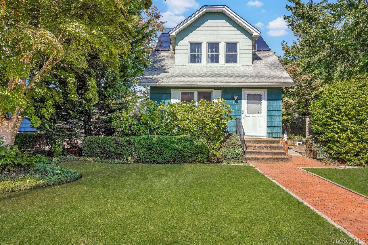 This charming Colonial is ready for you to make it your own.