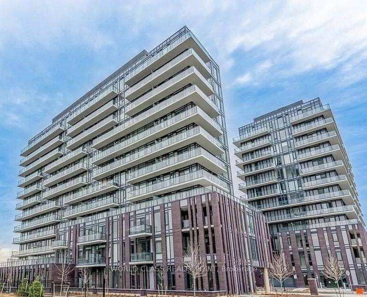 Gorgeous Luxury 1 Bedroom plus Den with 2 Full Bathrooms Suite with Parking and Locker.