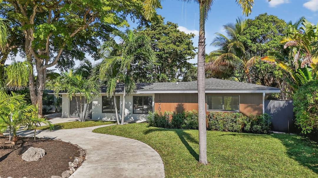Located in the highly desirable community of The Cove, this beautifully appointed 3 bedroom, 2 bath home offers a refined blend of natural light, modern style, and coastal living.