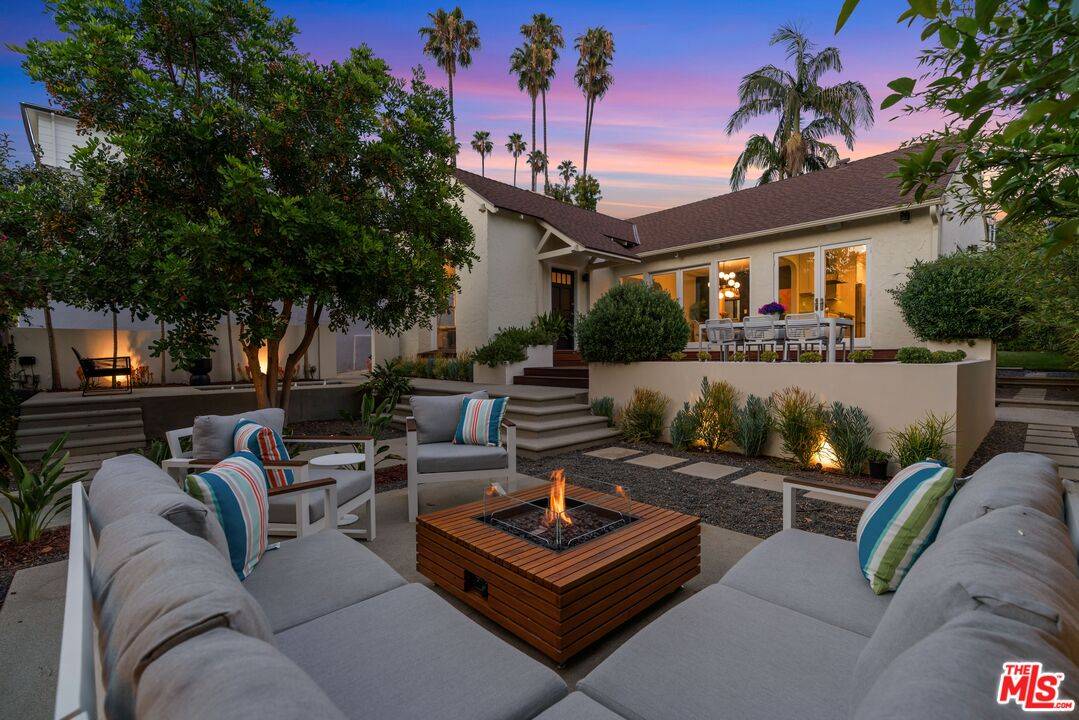 1640  N Gardner St 4BR Hollywood Hills East La