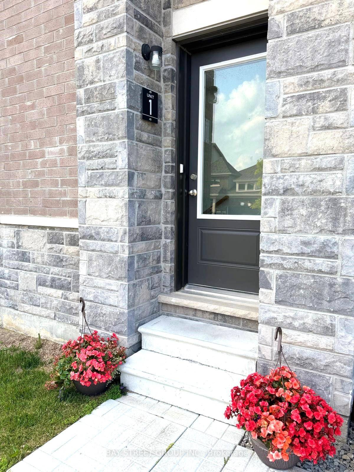 Spacious and Bright Brand New 2 Bedrooms never Lived Modern Legal Duplex With Separate Private Entrance !