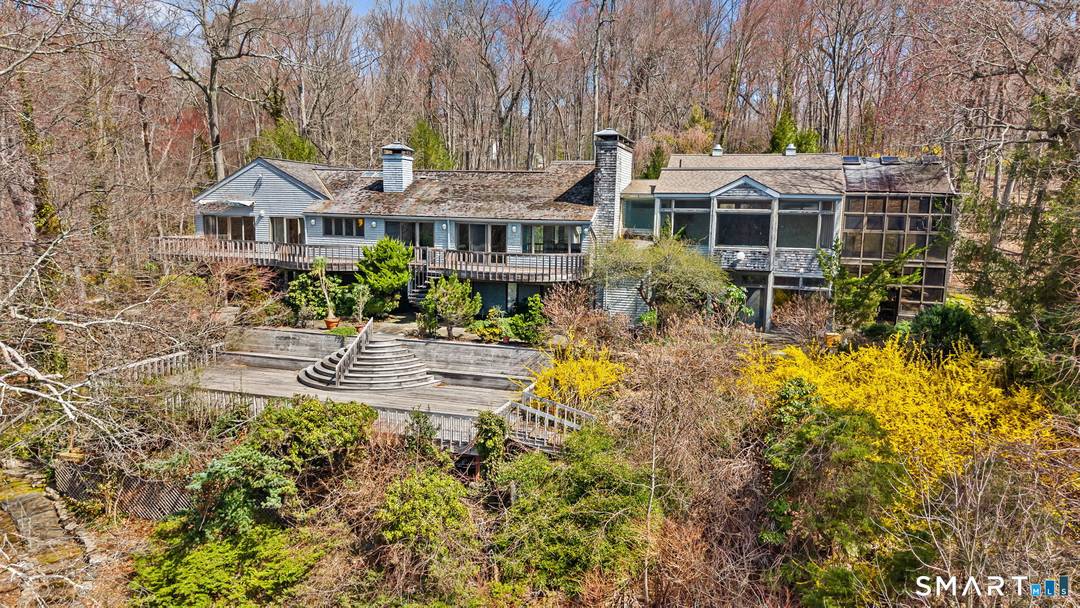 A truly exceptional property situated high above Milne Lake.