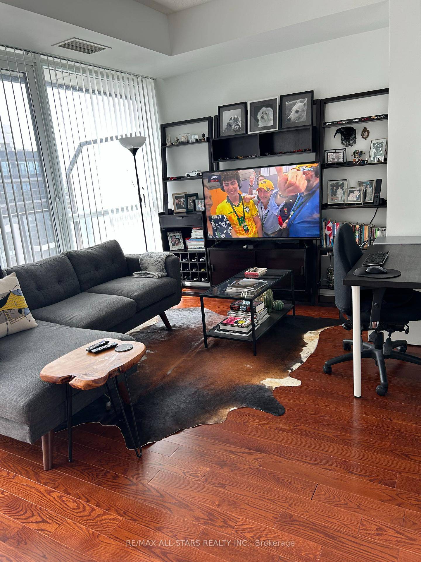 Luxury condo by Daniels, Spacious bright and clean one bedroom, living, dining, 9ft ceilings, open balcony.