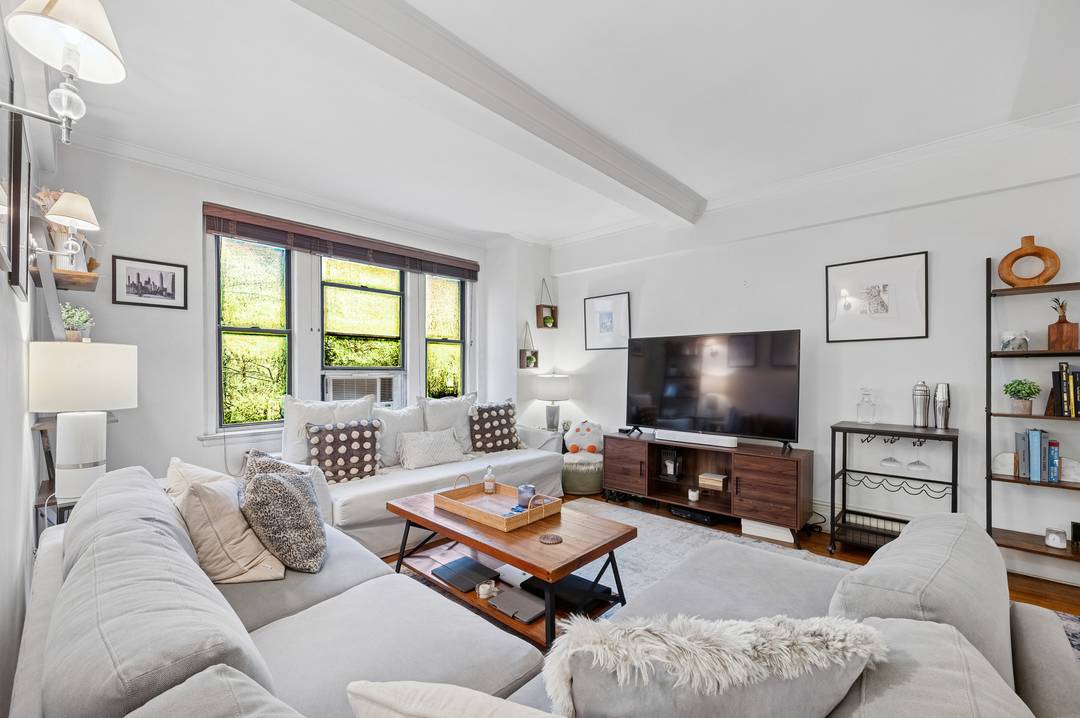 Welcome to Residence 6E at 865 United Nations Plaza, a refined one bedroom retreat where prewar charm meets modern comfort.