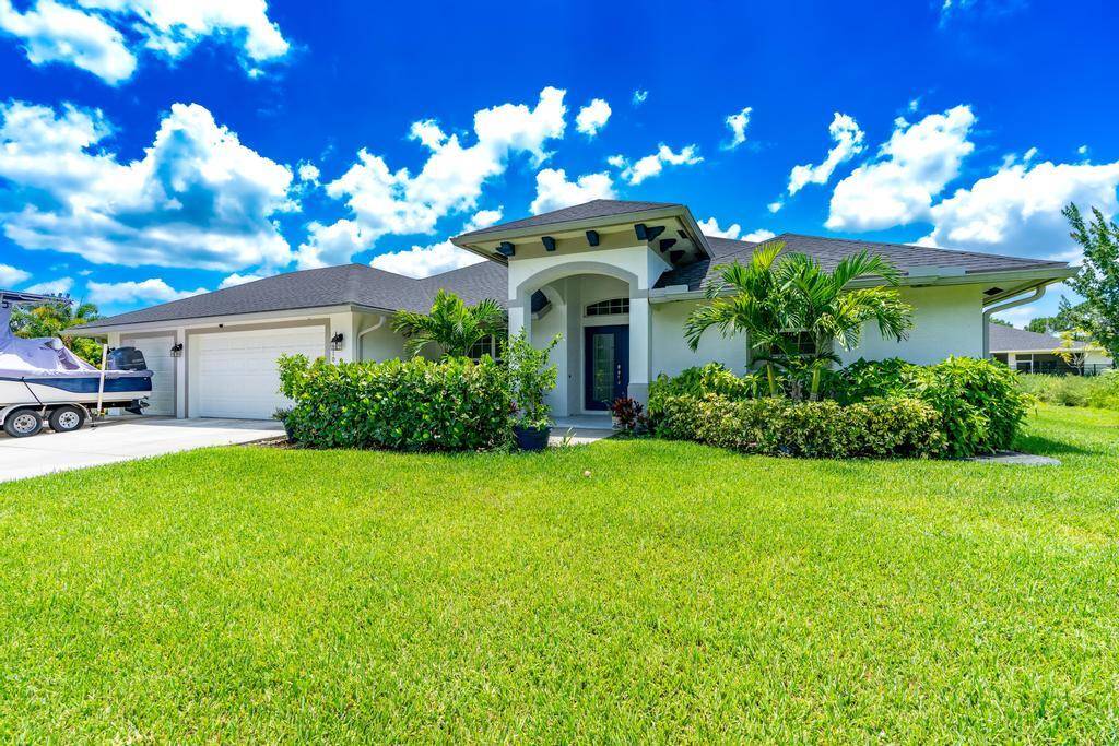 Welcome to your own piece of paradise in Port St.