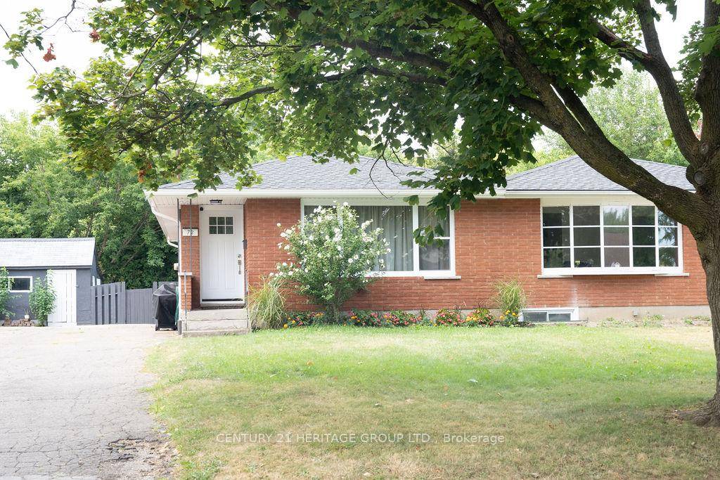 Terrific 3 bedroom semi detached home in a great family friendly neighbourhood.
