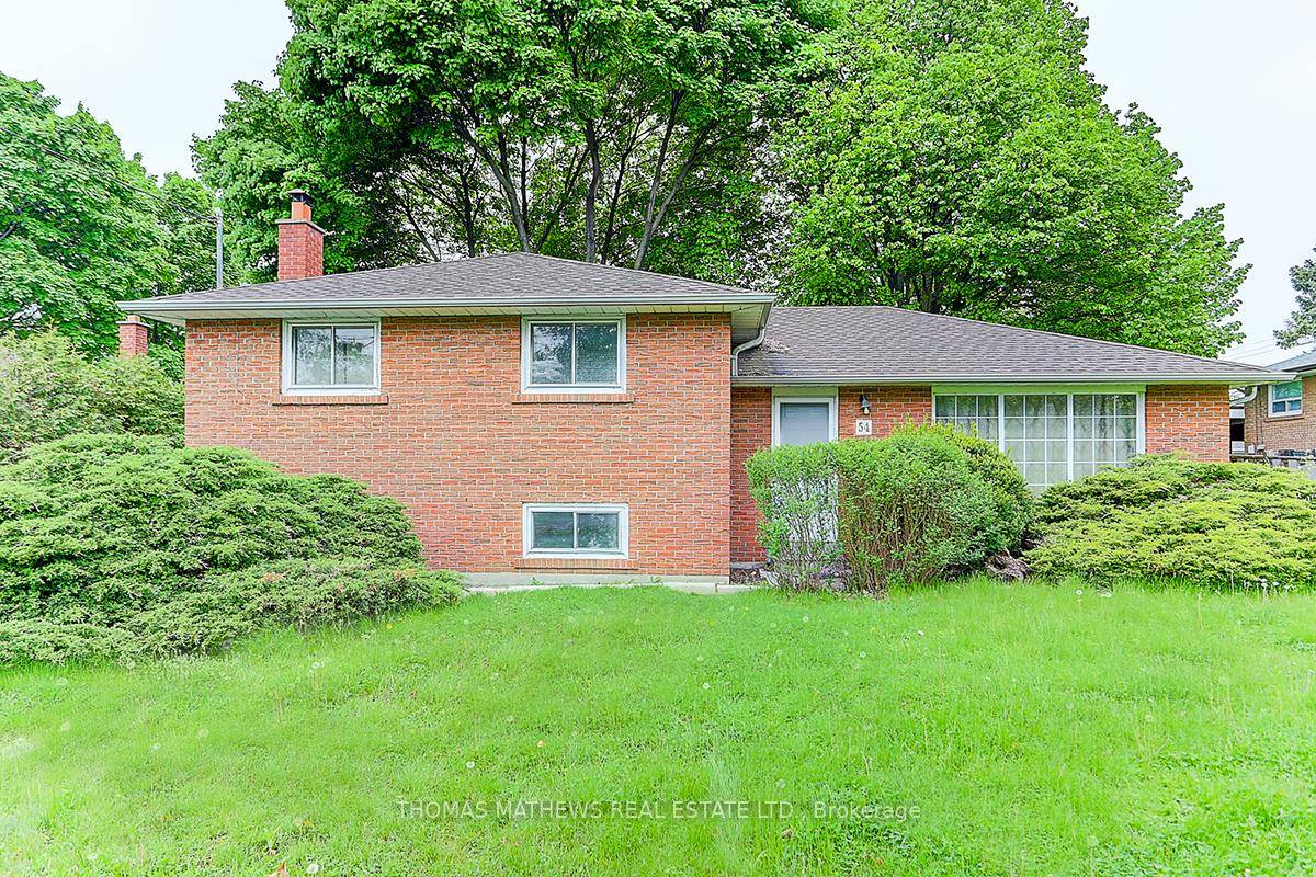 Beautiful amp ; Very Bright Detached Home Near Scarborough Town Centre !