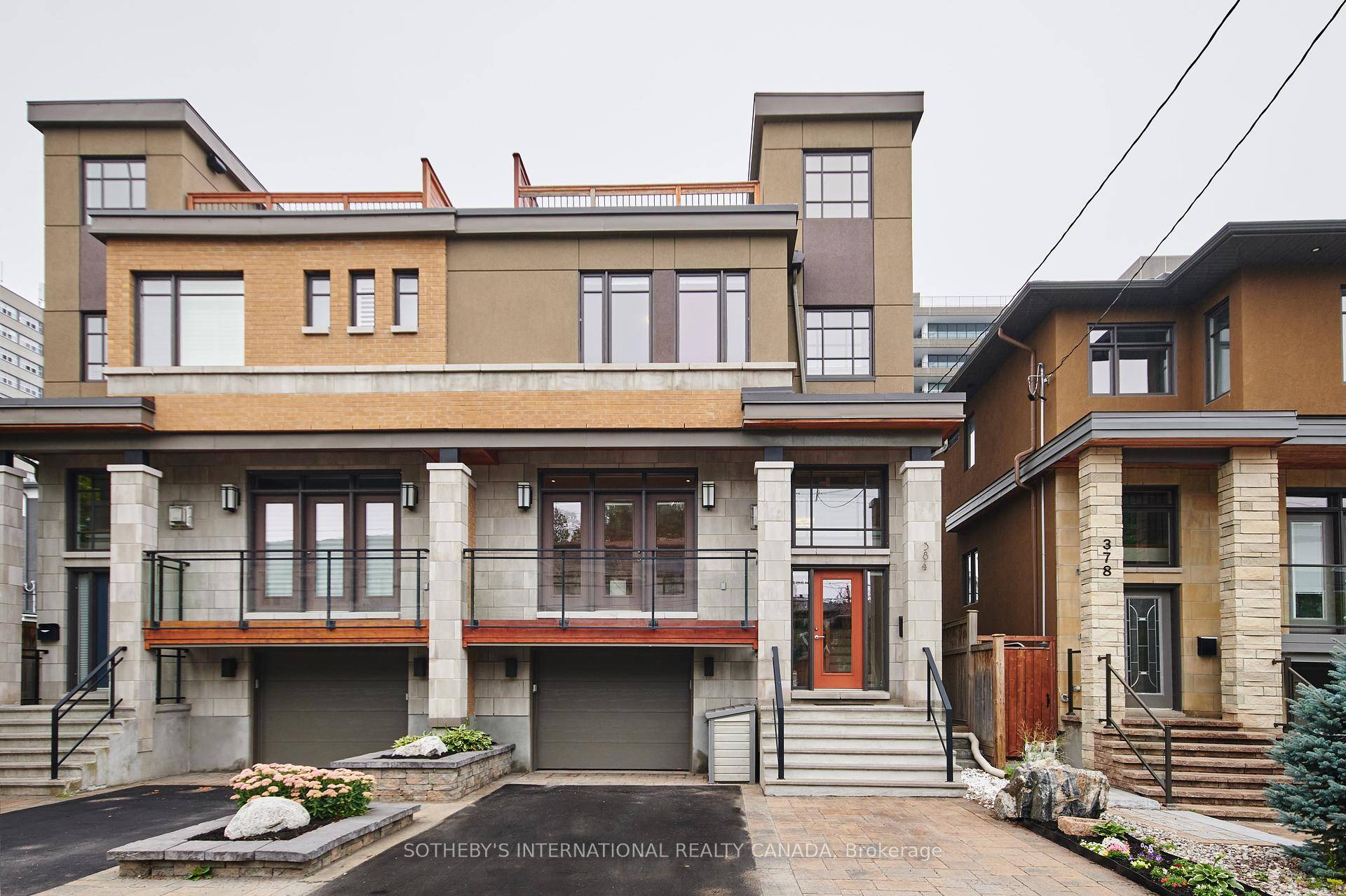 Incredible location ! This fabulous 3 bedroom home is just steps away from the vibrant shops and restaurants of Richmond Rd.