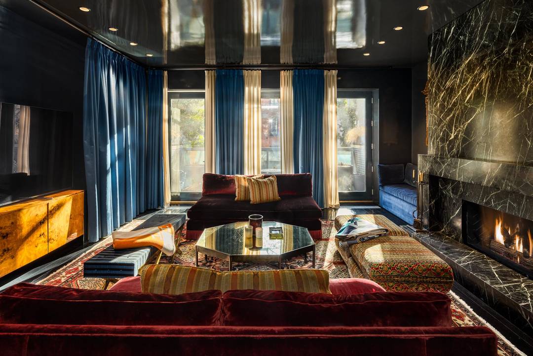 462 West 23rd Street Featured in Architectural Digest May 2025, this masterfully designed West Chelsea townhouse is an urban sanctuary created for artful living and grand entertaining.