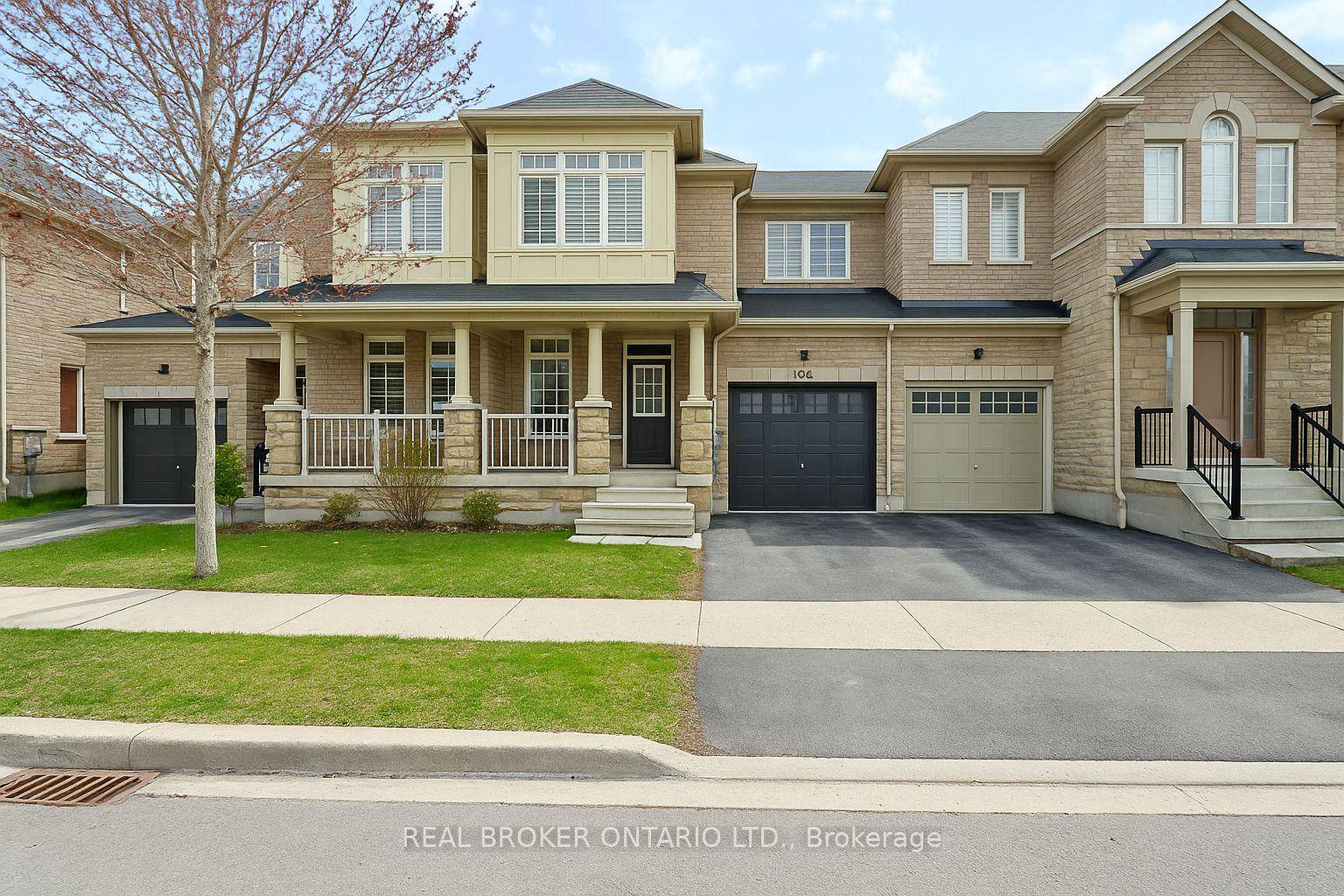 Welcome to 1456 Haws Crescent a renovated showpiece in Milton's sought after Clarke neighbourhood tucked away on a quiet crescent, this beautifully renovated 3 bedroom, 3 bathroom freehold town home ...