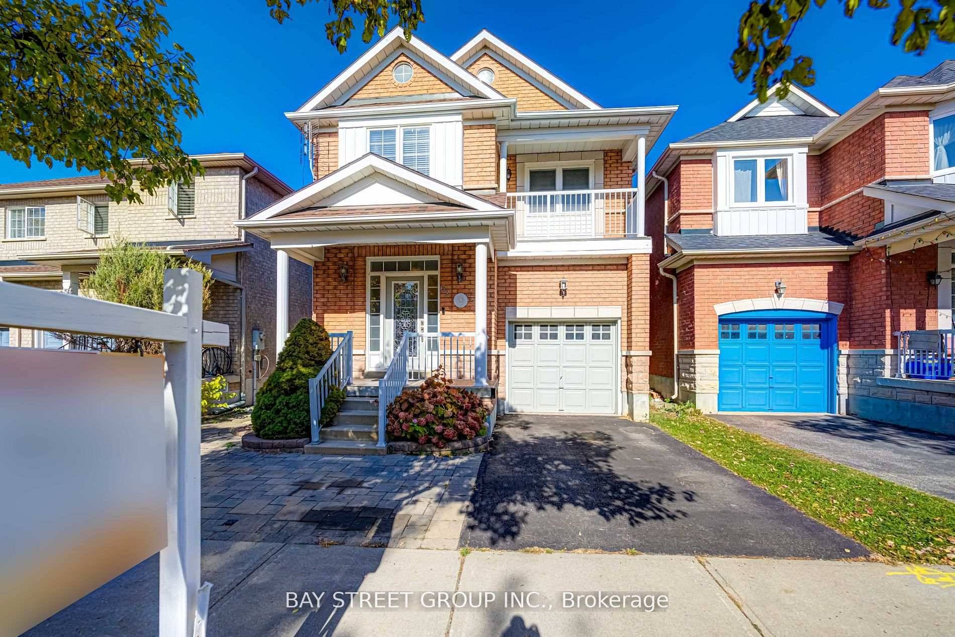 Prime Location ! Welcome To This Beautifully Maintained Detached Home In The Highly Sought After Berczy Community, Located Within A Top Ranking School District Pierre Trudeau High School And Castlemore ...