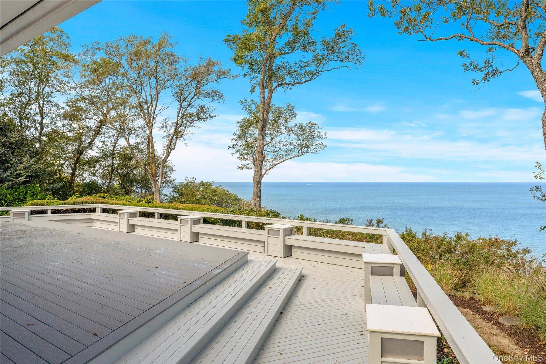 Exceptional Waterfront Retreat Smart Luxury Meets Modern Comfort.
