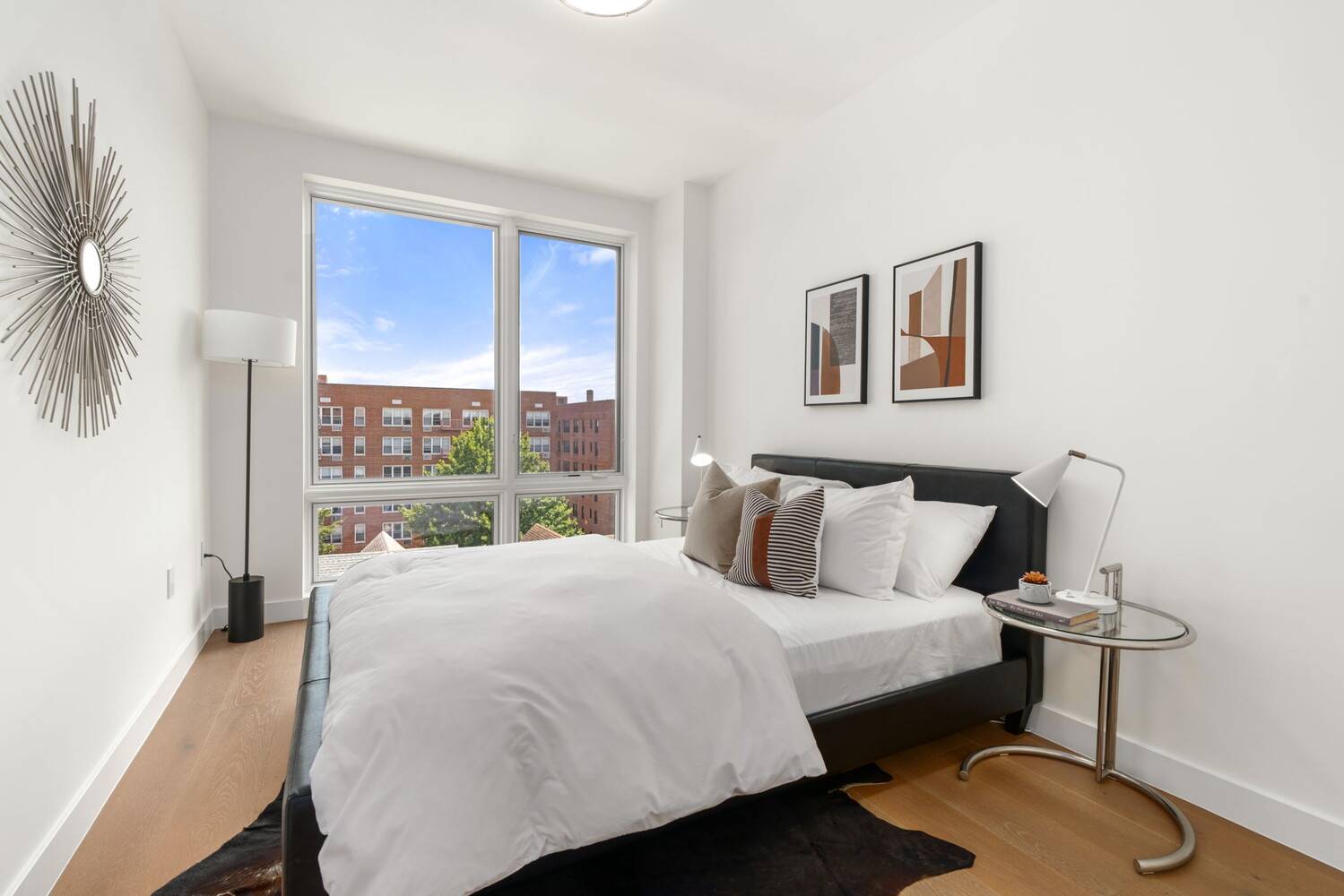Immediate Occupancy Brand New Construction Parking amp ; Storage Available Welcome to Ocean 24, a thoughtfully designed new development offering 24 residences along the scenic, tree lined boulevard of Ocean ...